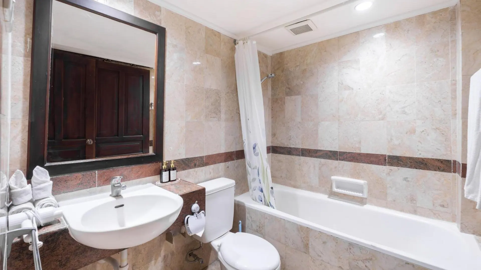 Private Apartment 6503 At The Jayakarta Residence Seminyak